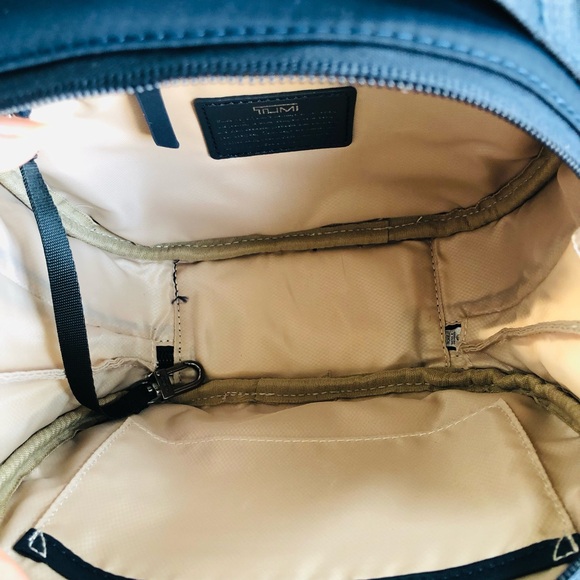 🍓TUMI Voyageur Women’s Crossbody Bag - Picture 4 of 5